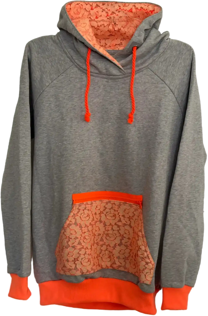 Hellgrauer Hoodie mit neonoranger Spitze