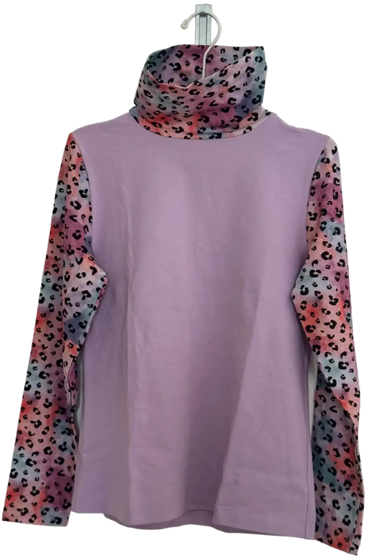 Lila Longsleeve mit buntem Batik-Leo-Print für Damen